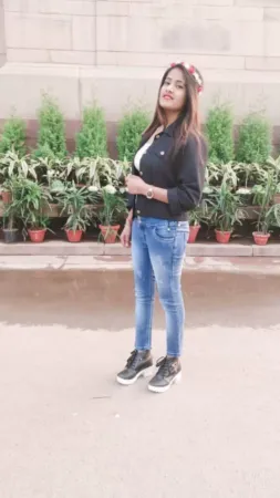 Bhumika Noida Sector 5 Call Girl Cheap Price And Genuine
